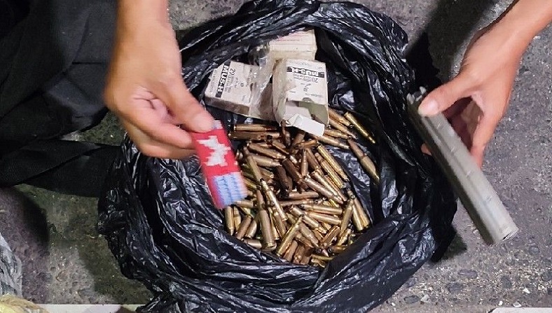 title Miliki 103 Amunisi dan Ganja, WN Papua Nugini Ditangkap di Jayapura Miliki 103 Amunisi dan Ganja, WN Papua Nugini Ditangkap di Jayapura