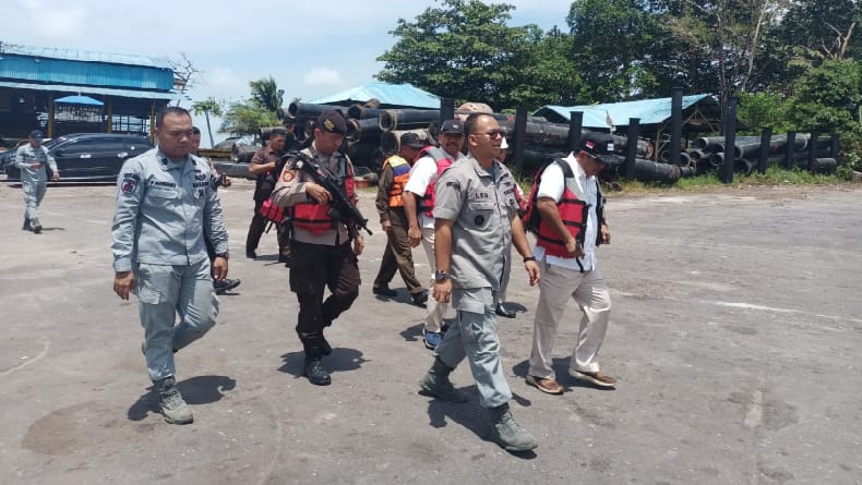 Bakamla Tertibkan Tambang Ilegal di Bangka Barat, Penambang Diberi Imbauan