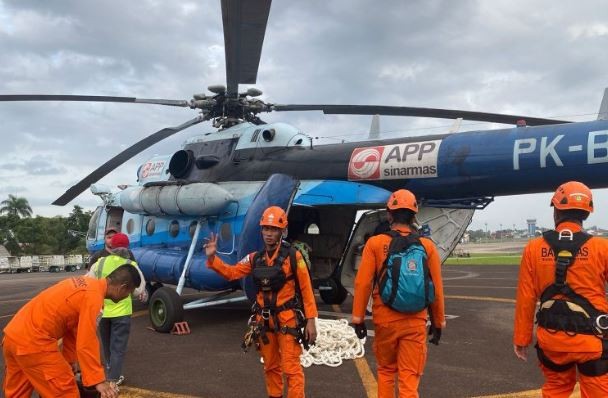 Ini Identitas 8 Kru Helikopter Kapolda Jambi yang Mendarat Darurat di Hutan