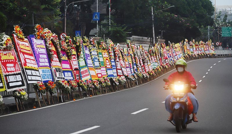 Ribuan Karangan Bunga Hiasi Ibu Kota saat Peresmian Graha PENA 98 - Bagian 4