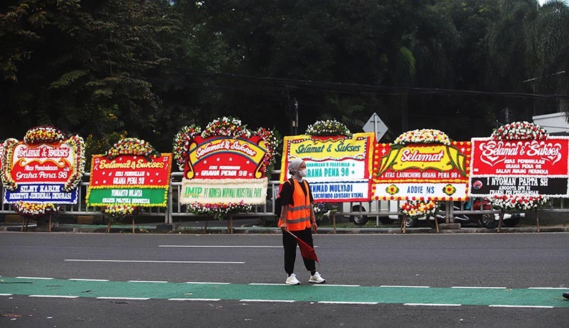 Ribuan Karangan Bunga Hiasi Ibu Kota saat Peresmian Graha PENA 98 - Bagian 5