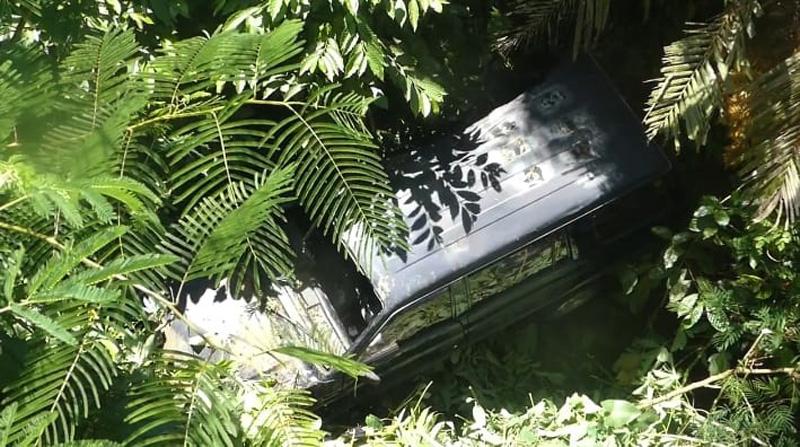  Tabrak Pembatas Jalan, Minibus di Banjarnegara Terjun ke Jurang Sedalam 7 Meter