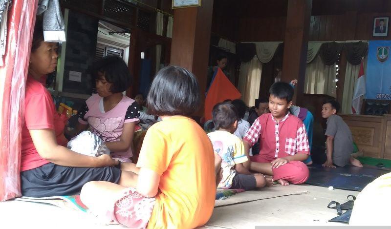 title Banjir Solo Surut, Seluruh Pengungsi Kembali ke Rumah Banjir Solo Surut, Seluruh Pengungsi Kembali ke Rumah