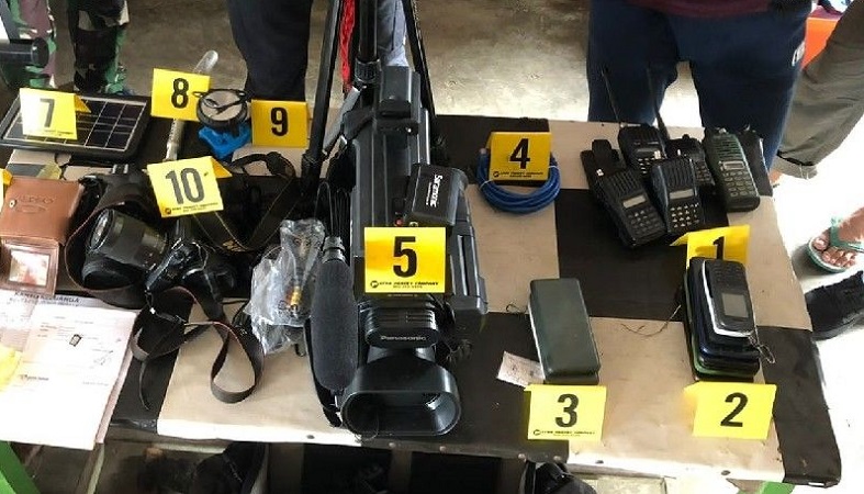 title Patroli di Nduga, Satgas Damai Cartenz Amankan Alat Propaganda KKB Egianus Kogoya Patroli di Nduga, Satgas Damai Cartenz Amankan Alat Propaganda KKB Egianus Kogoya