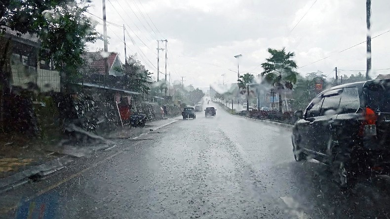 title Waspada Cuaca Ekstrem di Sulawesi Utara hingga 26 Februari Waspada Cuaca Ekstrem di Sulawesi Utara hingga 26 Februari