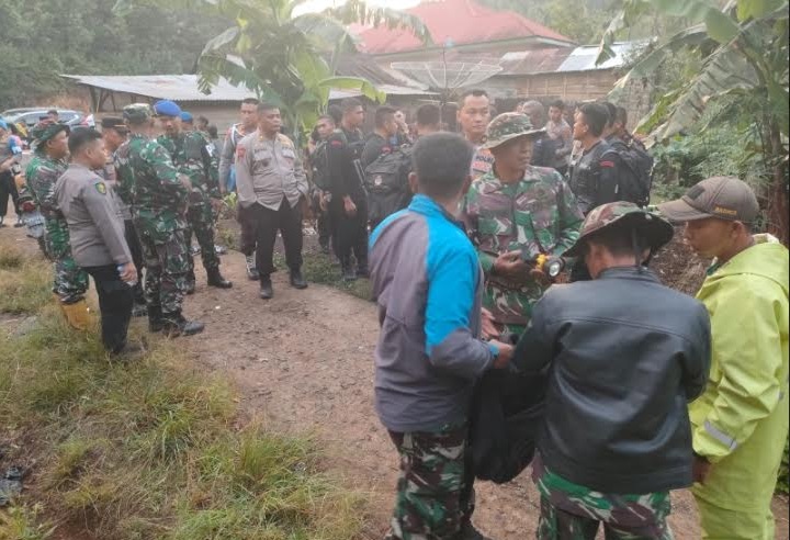title Korem 042/Gapu Kerahkan 2 SST Bantu Evakuasi Kapolda Jambi dan Rombongan Korem 042/Gapu Kerahkan 2 SST Bantu Evakuasi Kapolda Jambi dan Rombongan