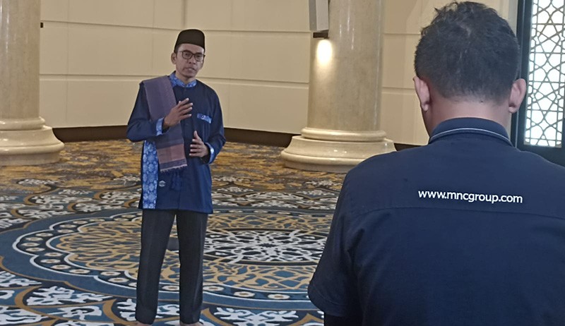 TGB Zainul Majdi Kagumi Arsitektur Masjid Raya Sheikh Zayed Solo: Luar Biasa - Bagian 1