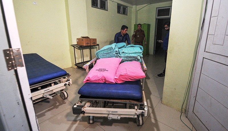 Stadion Merangin Disiapkan untuk Perawatan Korban Kecelakaan Helikopter Kapolda Jambi - Bagian 2