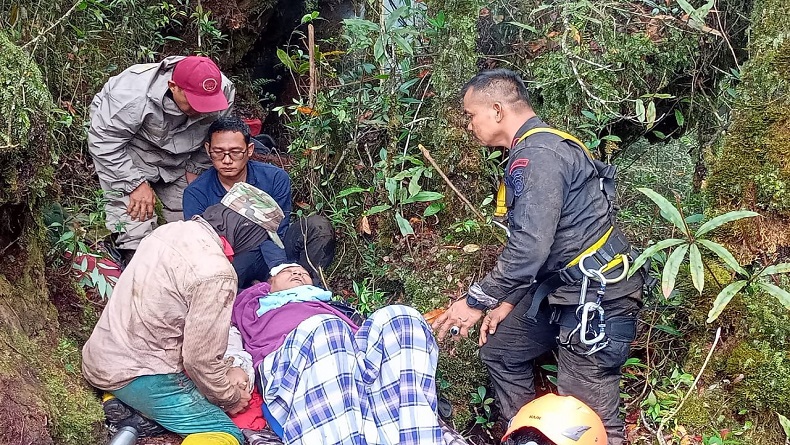 Kondisi Kapolda Jambi Hari Ini, Terbaring Tertutup Selimut dan Kepala Dikompres