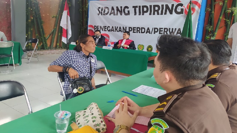 Bandel Jualan di Trotoar, 15 PKL di Cimahi Diseret ke Sidang Tipiring