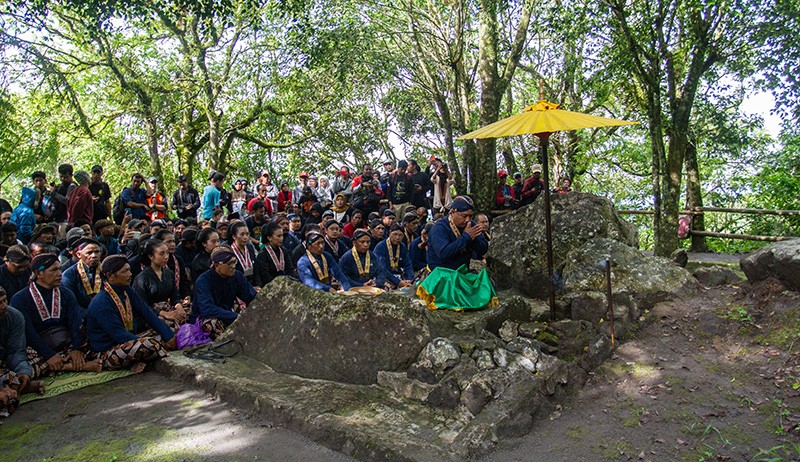 Upacara Labuhan Merapi Peringati Bertahtanya Sri Sultan Hamengku Buwono X - Bagian 1