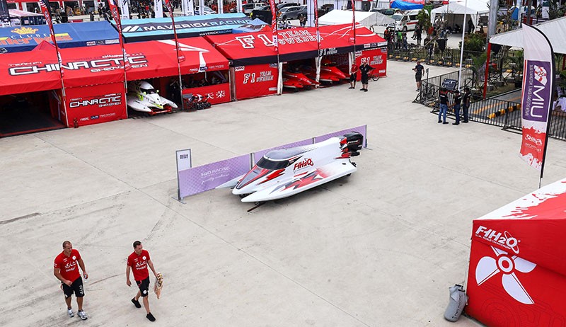 Melihat Kesibukan Kru F1 Powerboat di Danau Toba - Bagian 4