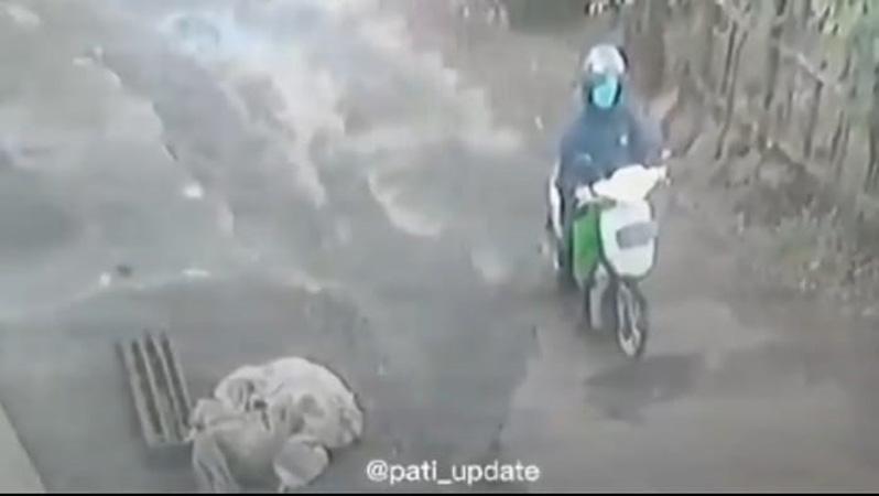  Viral Pria Mengaku Petugas Sensus Bansos di Pati Hipnotis Nenek hingga Uang dan Perhiasan Raib