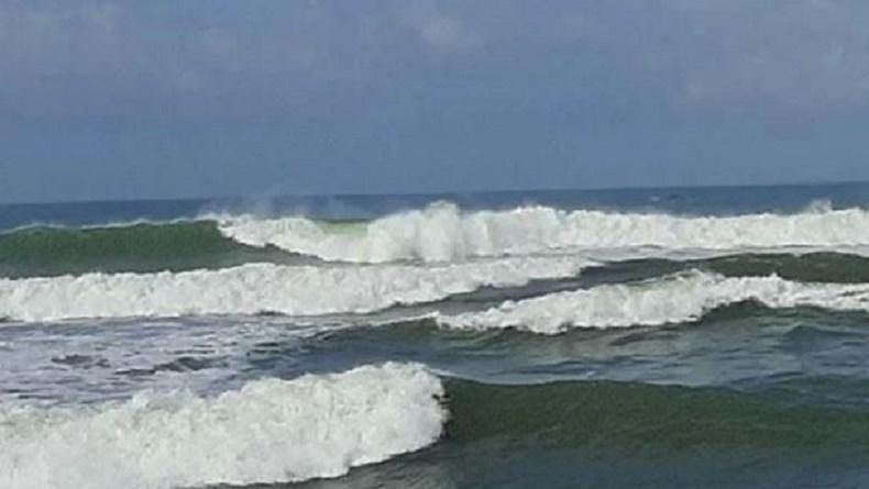 Tinggi Gelombang Perairan Kepulauan di Sulut Masih 2,5 Meter Besok