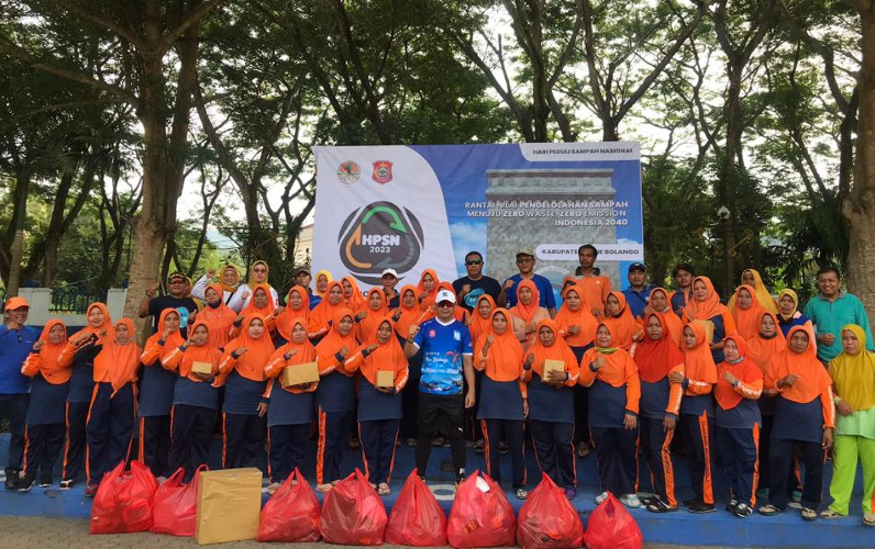 title Peringati HPSN 2023, Bupati Bone Bolango: Momentum Tingkatkan Kepedulian Mengelola Sampah Peringati HPSN 2023, Bupati Bone Bolango: Momentum Tingkatkan Kepedulian Mengelola Sampah