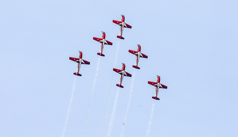Melihat Manuver Jupiter TNI AU di Langit Danau Toba - Bagian 1