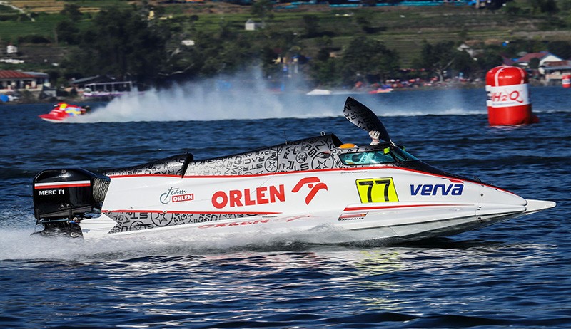 Kualifikasi Tercepat, Bartek Marszalek Start Terdepan Balapan F1 PowerBoat - Bagian 1