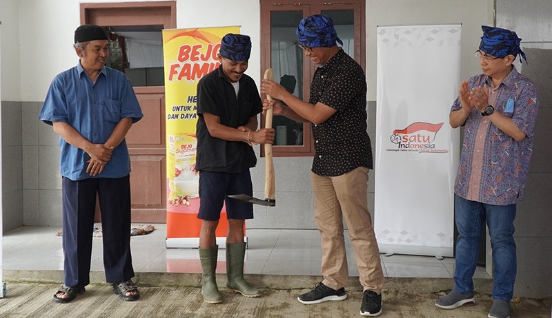 Yayasan Astra Honda Motor Donasikan Alat Pertanian untuk Petani Binaan YDBA - Bagian 1