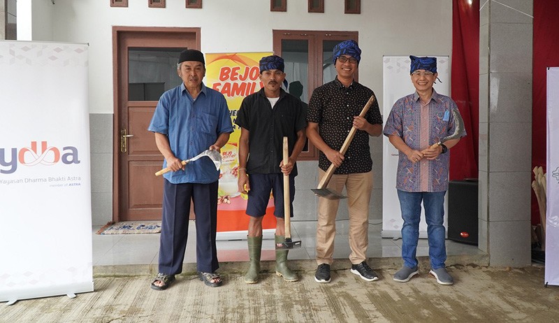 Yayasan Astra Honda Motor Donasikan Alat Pertanian untuk Petani Binaan YDBA - Bagian 2
