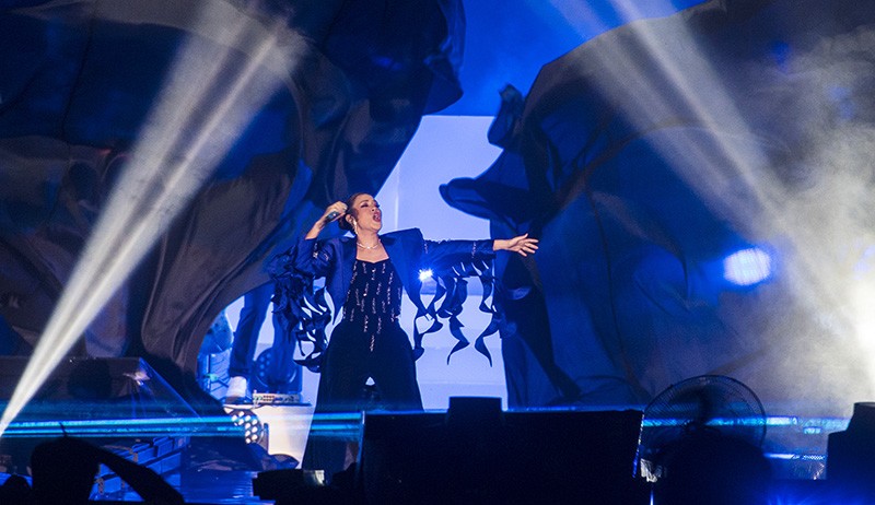 Penampilan Memukau Raisa saat Konser di GBK - Bagian 2