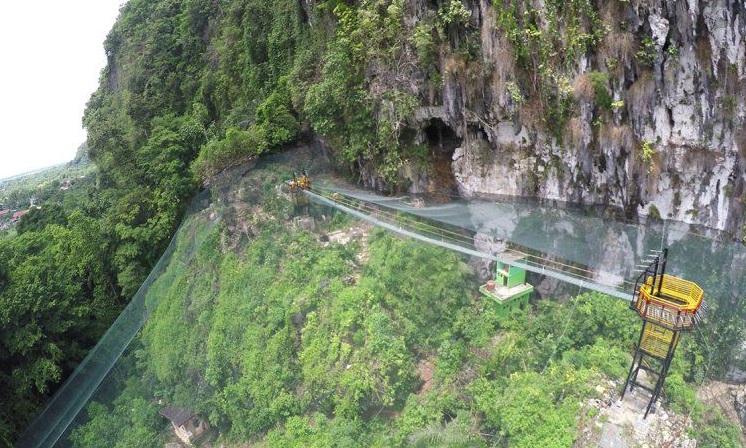 title Melihat Helena Sky Bridge, Jembatan Gantung Menantang yang Ada di Maros Melihat Helena Sky Bridge, Jembatan Gantung Menantang yang Ada di Maros