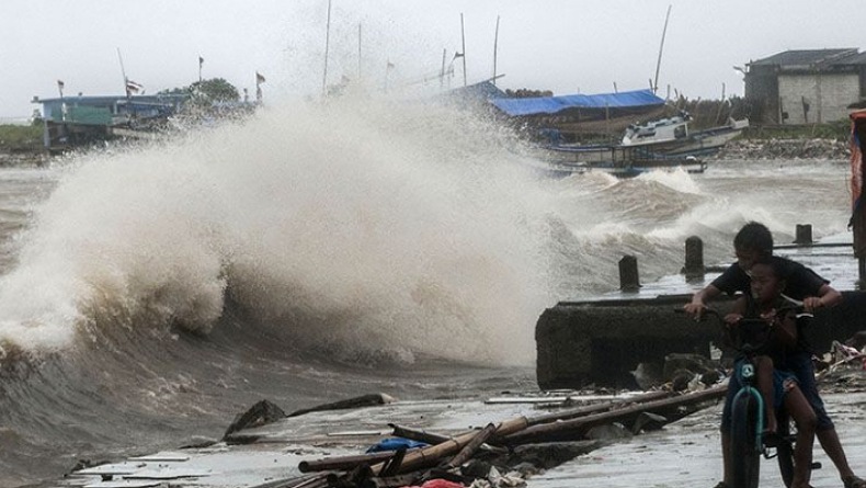 Waspadai Gelombang Tinggi 4 Meter Di Perairan Kepulauan Sangihe Dan