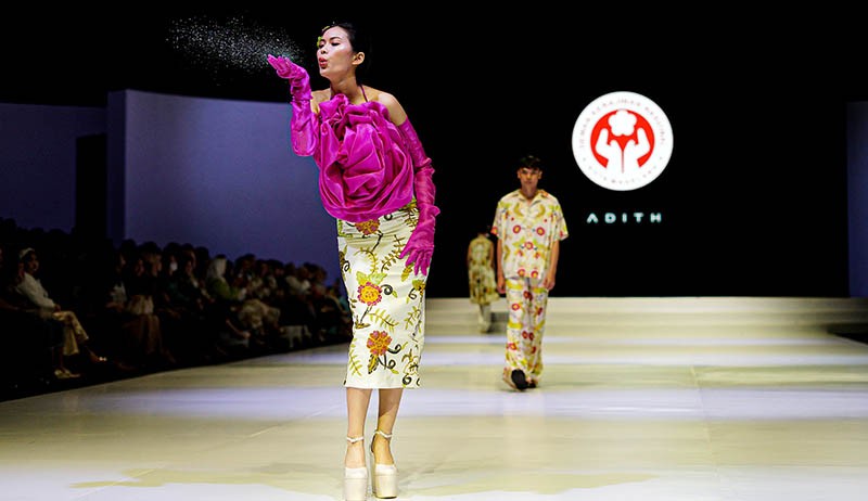 Indonesia Fashion Week 2023 Sukses Digelar, Nilai Transaksi Rp60 Miliar - Bagian 7