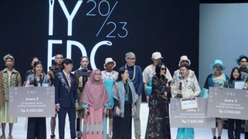 Juara 1 Indonesia Young Fashion Designer Competition 2023, Desainer Muda Gorontalo Raih Beasiswa 