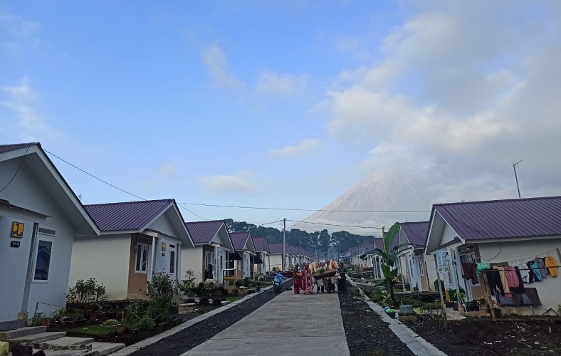 title Huntap Semeru, Ikhtiar Hutama Karya Bantu Korban Erupsi Jalani Kehidupan Baru Huntap Semeru, Ikhtiar Hutama Karya Bantu Korban Erupsi Jalani Kehidupan Baru