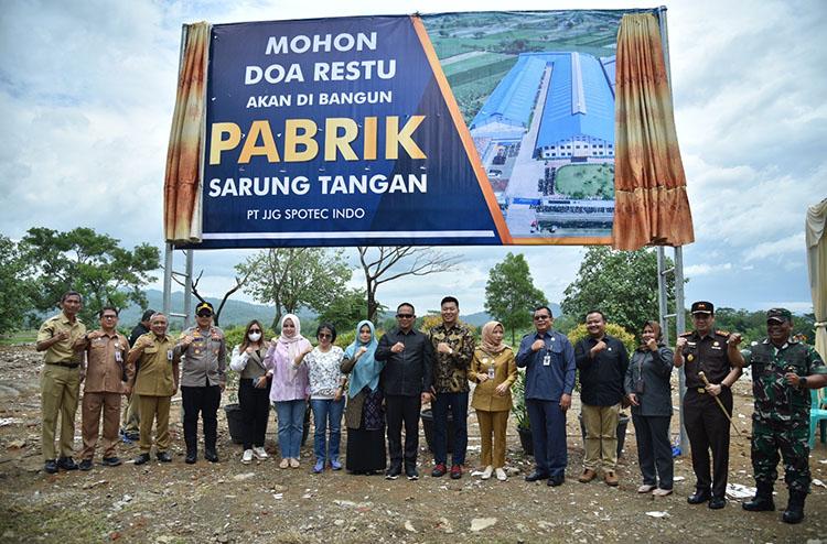 Investor Korea Bangun Pabrik Sarung Tangan di Kebumen