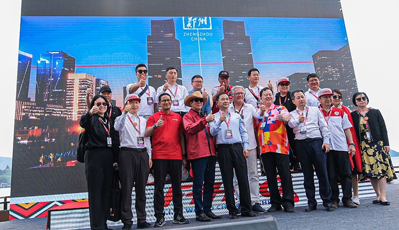 F1 PowerBoat Danau Toba Sukses Digelar, Sandiaga Uno Apresiasi Partisipasi Masyarakat Sumut - Bagian 3