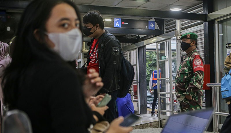 Antisipasi Pelecehan Seksual, Personel TNI Ditugaskan di Halte TransJakarta - Bagian 2