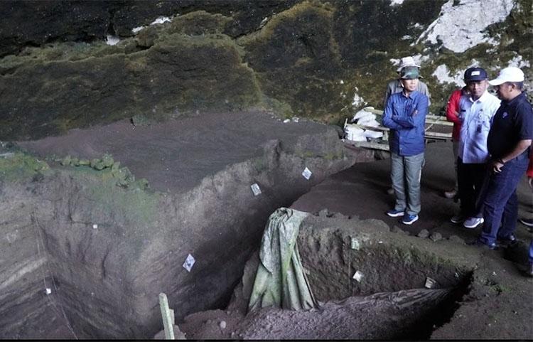 title Banyak Ditemukan Benda Prasejarah, Pemkab Gunungkidul Bebaskan Lahan Bukit Gua Braholo Banyak Ditemukan Benda Prasejarah, Pemkab Gunungkidul Bebaskan Lahan Bukit Gua Braholo