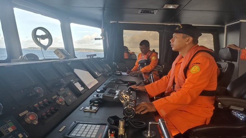 KM Linggar Petak 89 dari Pelabuhan Benoa Denpasar Tenggelam, 10 ABK Hilang, 1 Tewas