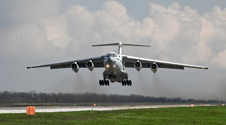 Breaking News: Pesawat Militer Rusia Angkut 65 Tawanan Perang Ukraina Jatuh