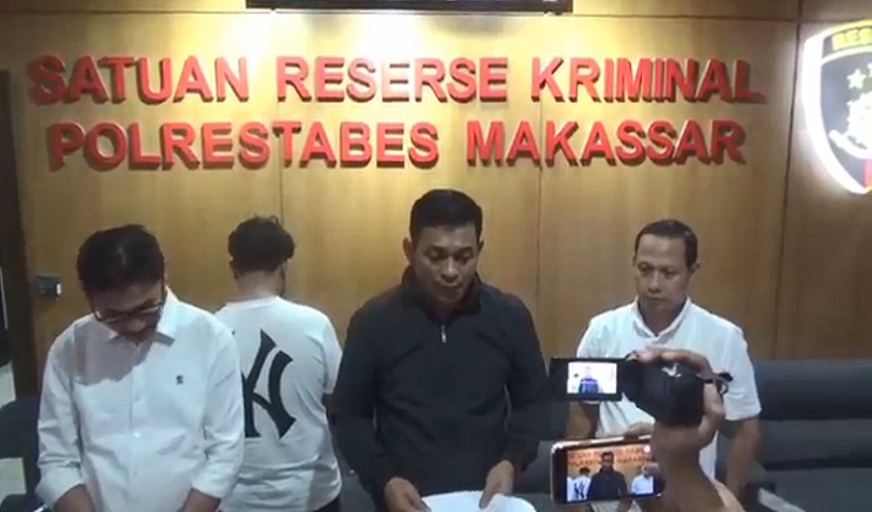 title Polisi Tangkap Remaja yang Aniaya Pelajar hingga Tewas saat Pesta Miras Oplosan di Makassar Polisi Tangkap Remaja yang Aniaya Pelajar hingga Tewas saat Pesta Miras Oplosan di Makassar