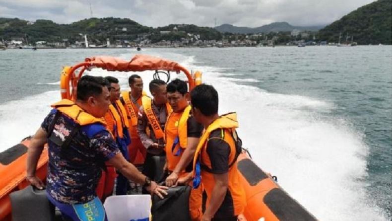 title Kapal Bawa 7 Penumpang Tenggelam di Labuan Bajo, Tim SAR Cari Para Korban Kapal Bawa 7 Penumpang Tenggelam di Labuan Bajo, Tim SAR Cari Para Korban