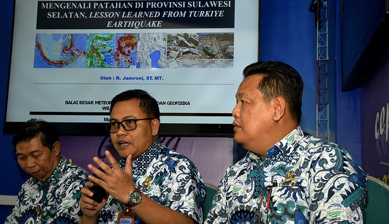 BMKG Bantah Peneliti Belanda soal Ramalan Gempa Besar Melanda Sulawesi - Bagian 2