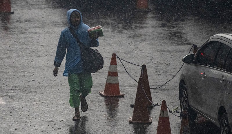 Puncak Musim Hujan Diprediksi Belum Berakhir - Bagian 1