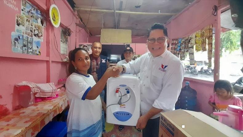 Cerita Penjual Nasi Campur di Manado, Terharu Dapat Bantuan dari Partai Perindo