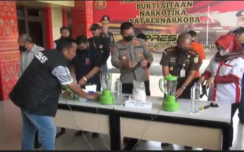  Polisi Musnahkan Barang Bukti Sabu Hasil Tangkapa di Betung Banyuasin 
