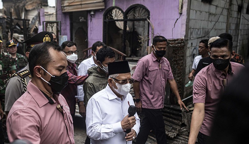 Wapres Ma'ruf Amin Datangi Permukiman Terdampak Kebakaran Depo Pertamina Plumpang - Bagian 1