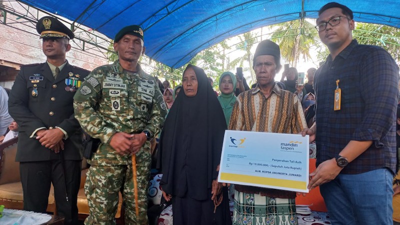 ASABRI Serahkan Santunan Prajurit TNI Gugur akibat Kontak Tembak di Papua - Bagian 2