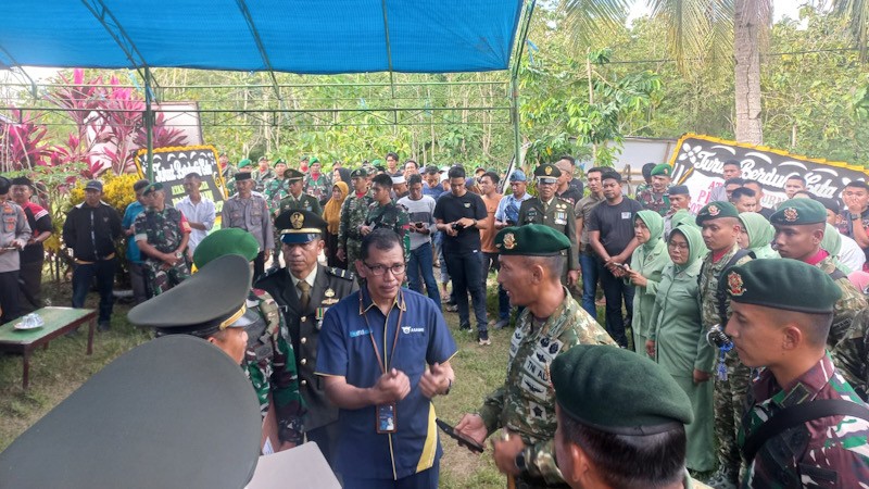 ASABRI Serahkan Santunan Prajurit TNI Gugur akibat Kontak Tembak di Papua - Bagian 4