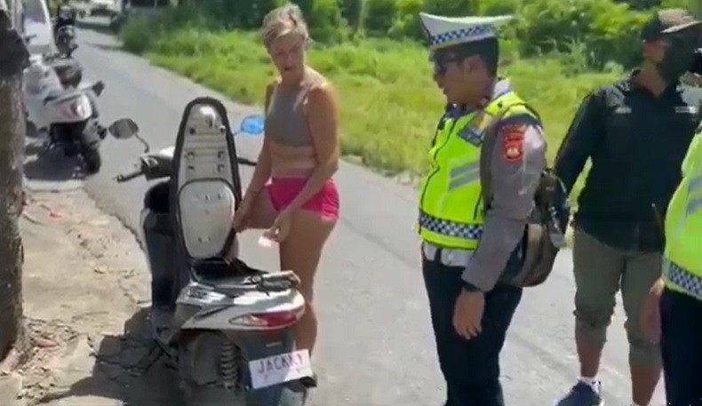 Polres Klungkung Sita 8 Motor WNA Berpelat Nomor Nyeleneh Pakai Nama hingga Nomor HP