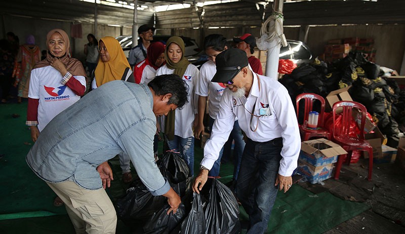 Partai Perindo Salurkan Bantuan untuk Korban Kebakaran Depo Pertamina Plumpang - Bagian 1