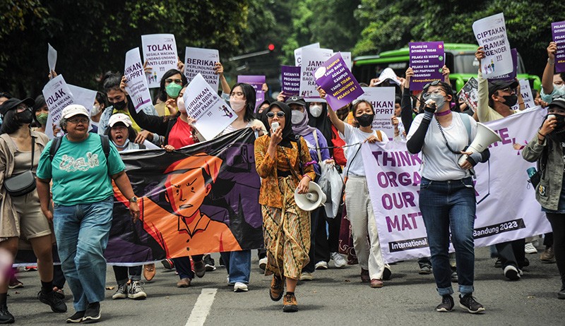 Aksi Hari Perempuan Internasional Desak RUU PPRT Segera Disahkan - Bagian 2