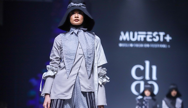 Busana Muslim Konsep Lurik Bawa Clarissa Wirogo Juara MYDC - Bagian 2
