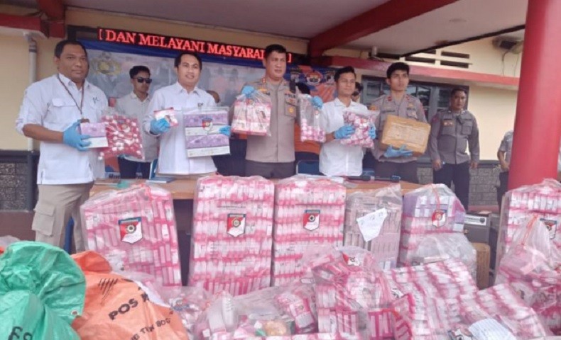 Terlibat Peredaran Kosmetik Ilegal, 2 Kepala Kantor Pos di Kaltara Ditangkap Polisi