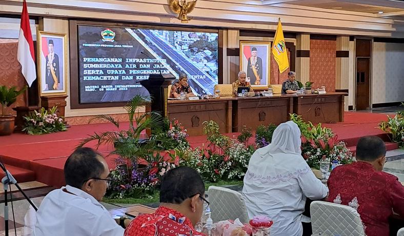  Wali Kota Semarang Mengadu ke Ganjar Minta Kerusakan Jalan segera Diperbaiki